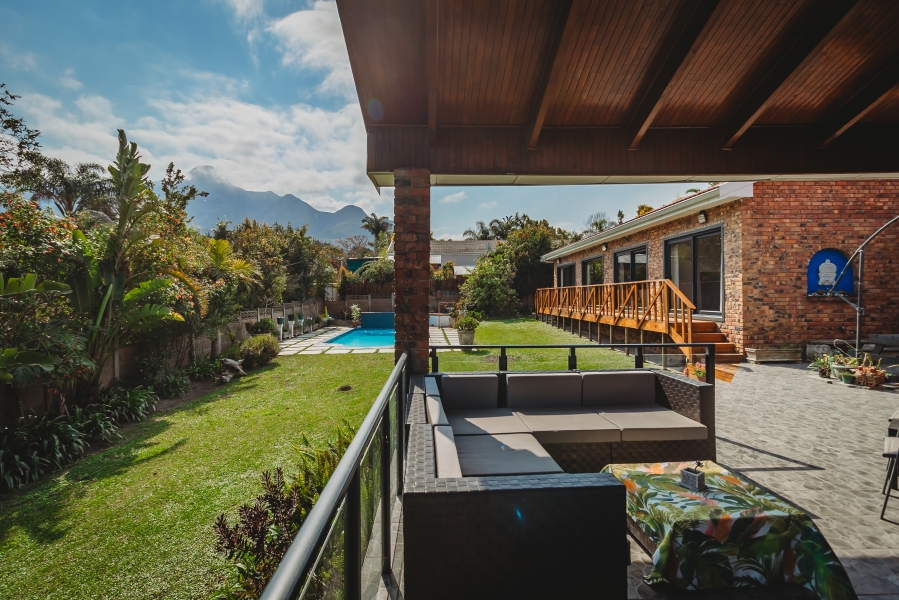 6 Bedroom Property for Sale in Camphersdrift Western Cape